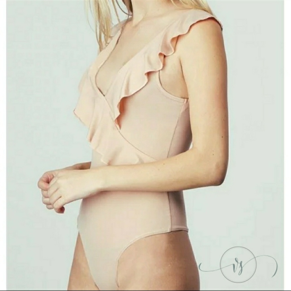 Blush Ruffle Bodysuit - Picture 3 of 5